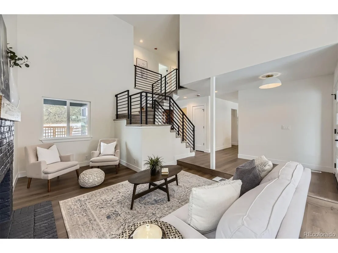 Photo of 7250 N Hyperion Way