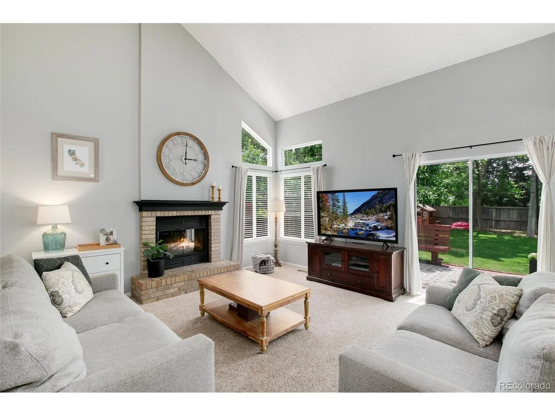 Photo of 882 Garden Dr