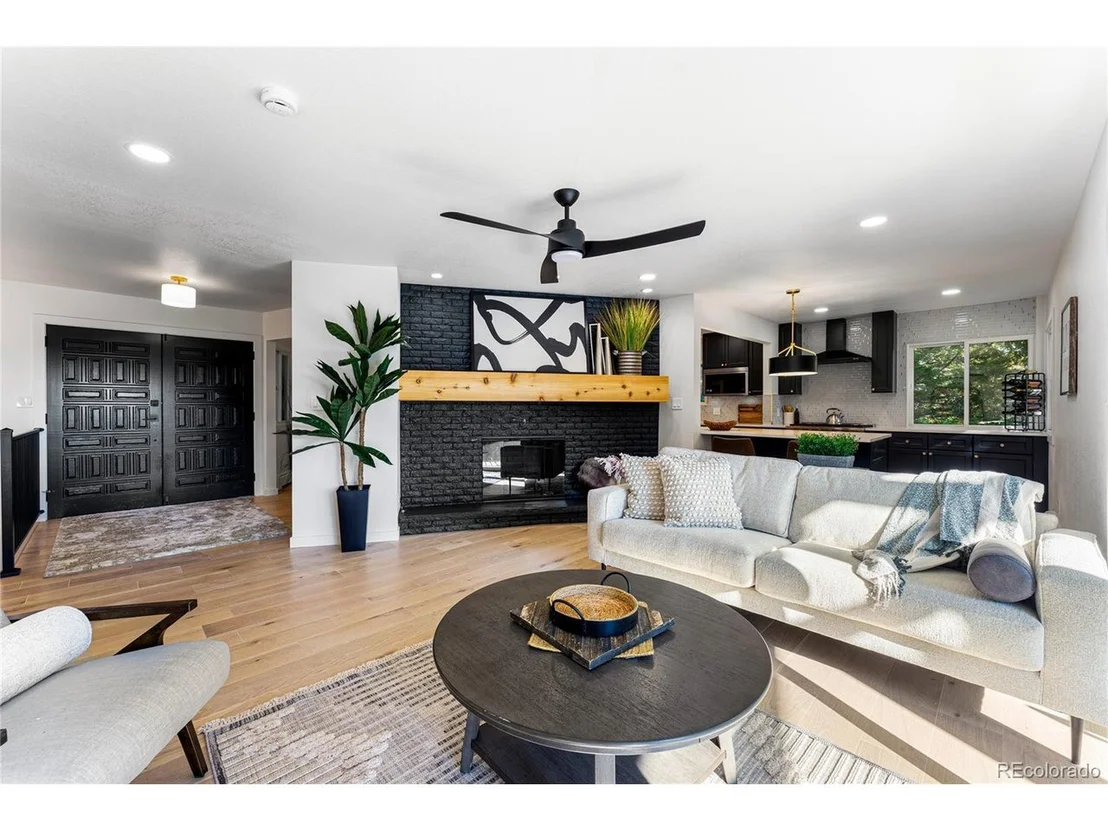 Photo of 1401 Hillside Dr