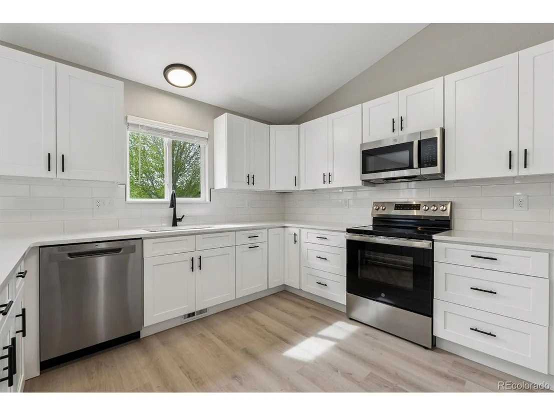 Photo of 422 Boulder Ln