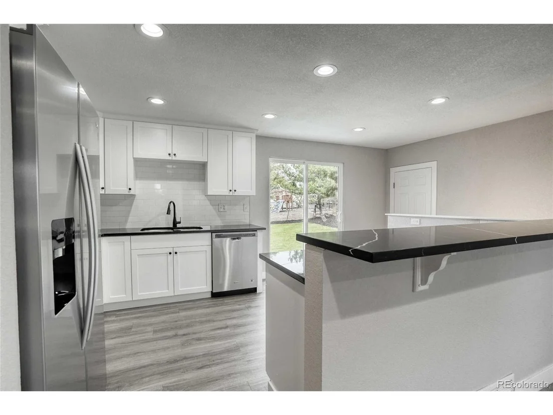 Photo of 6450 W 77th Pl