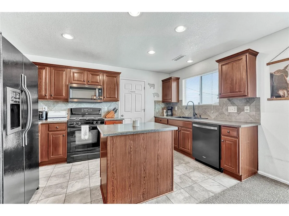 Photo of 230 Lonewolf Dr