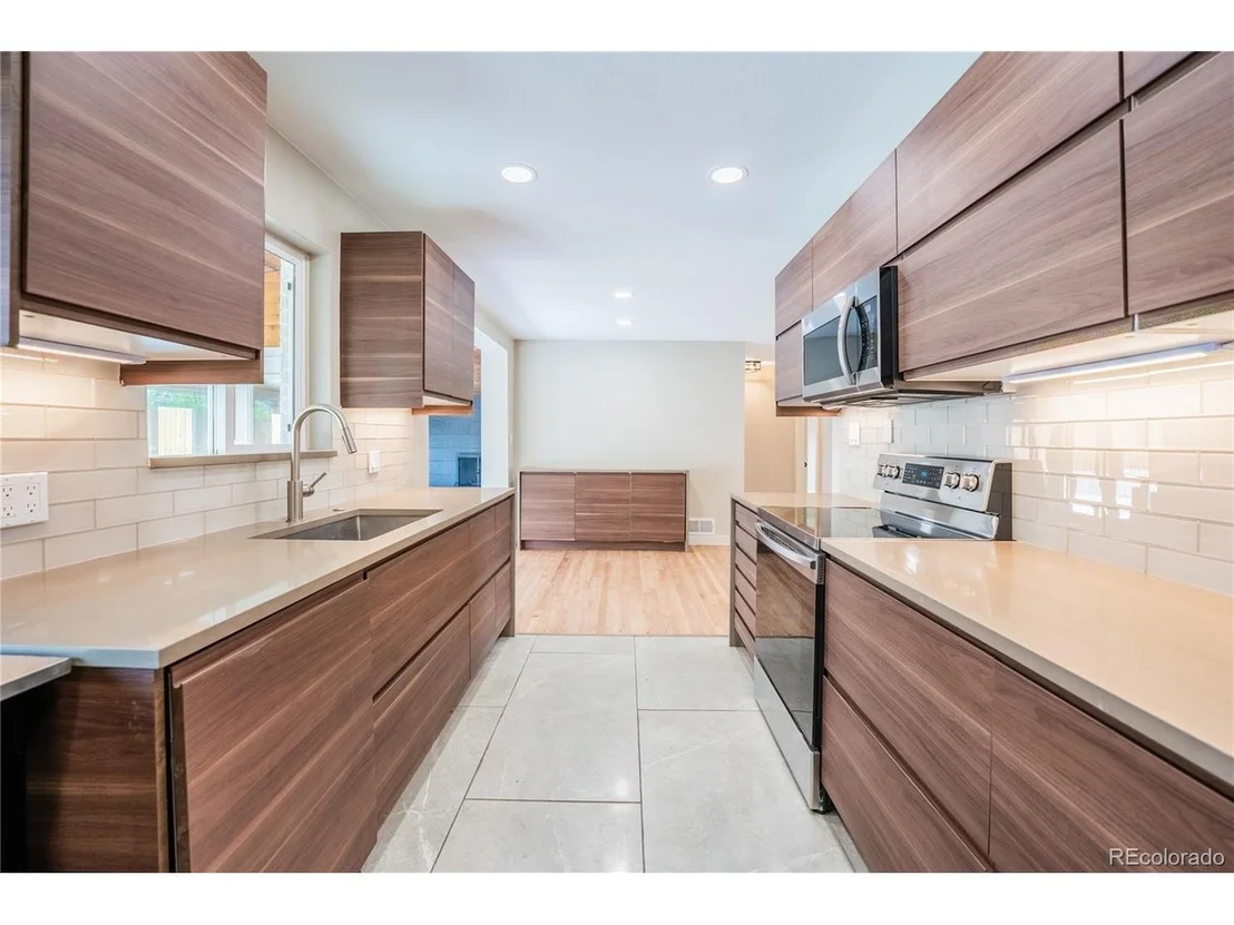 Photo of 6935 W 16th Ave