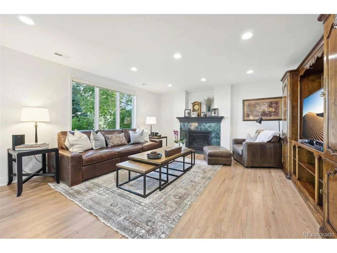 Photo of 8521 Colonial Dr