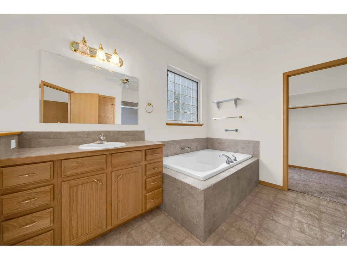 Photo of 12 Trailside Dr