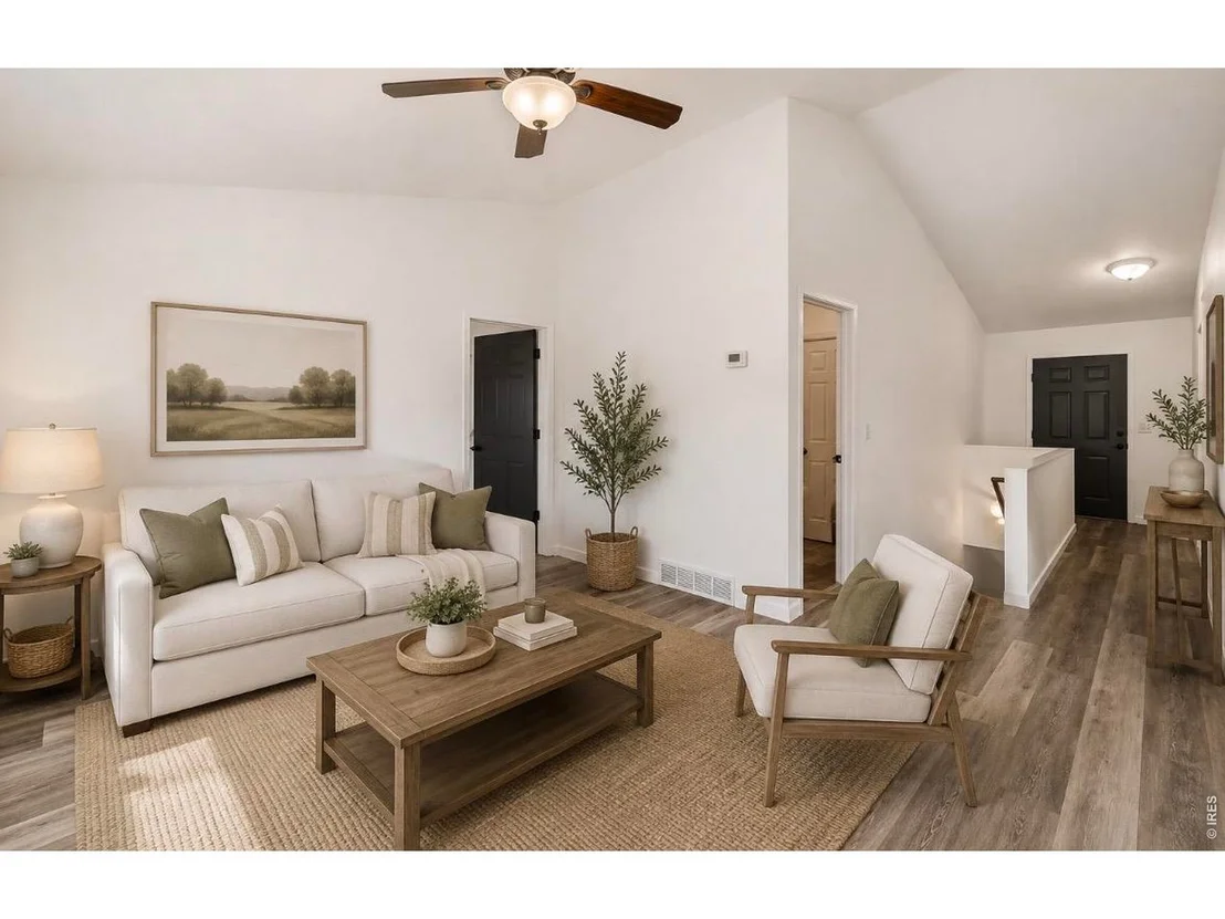 Photo of 943 Eagle Dr