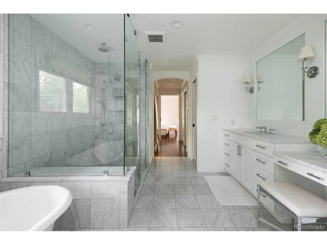 Photo of 600 Vine St