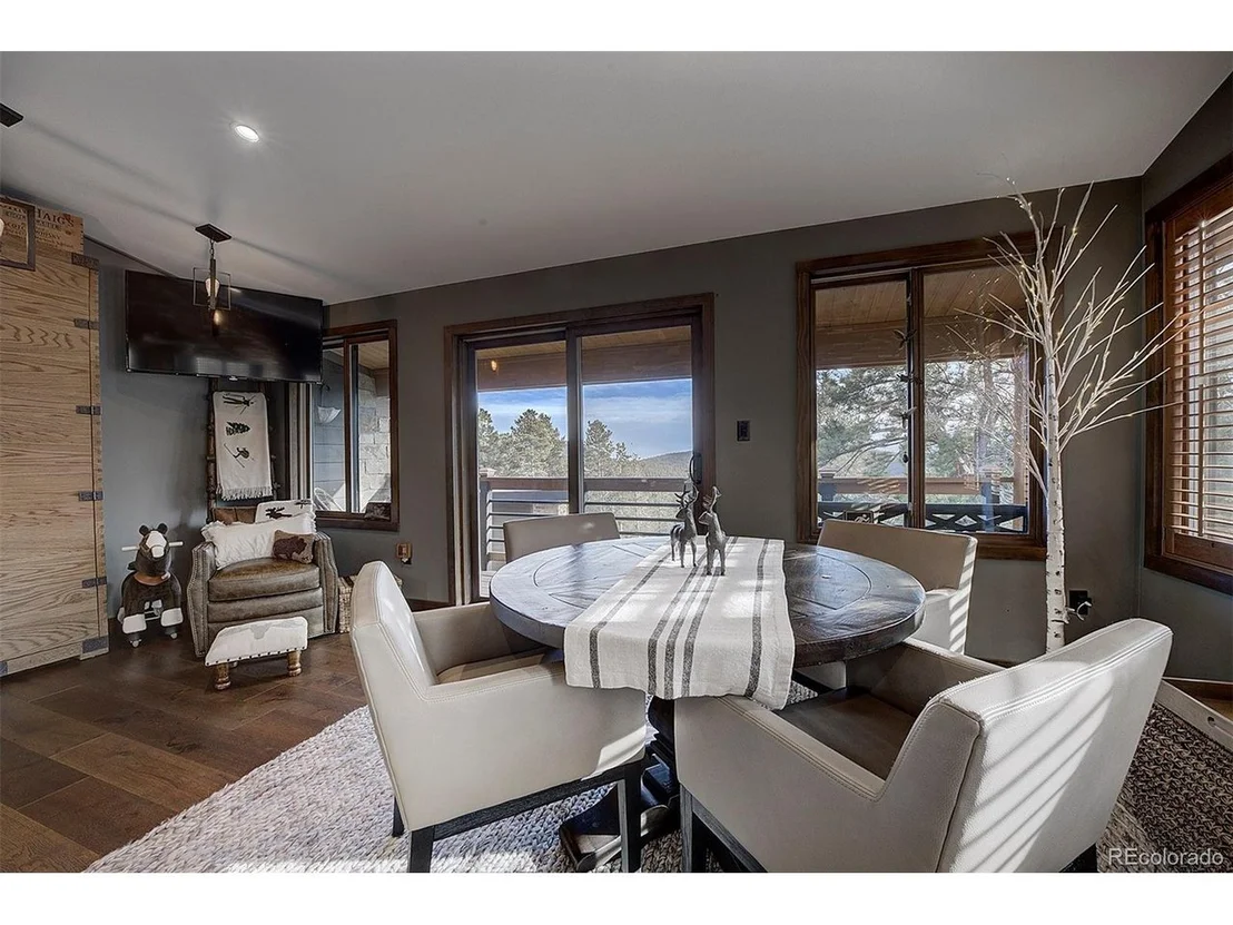 Photo of 94 Crest View Dr