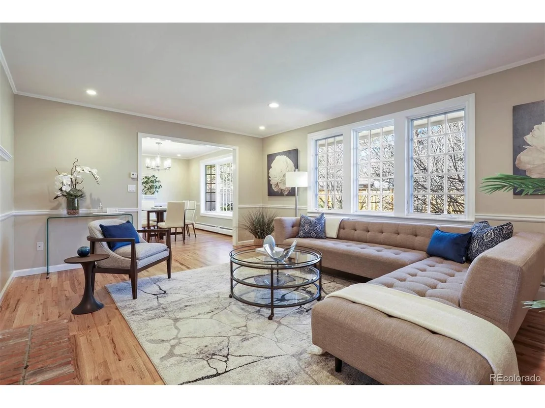 Photo of 255 Mohawk Dr