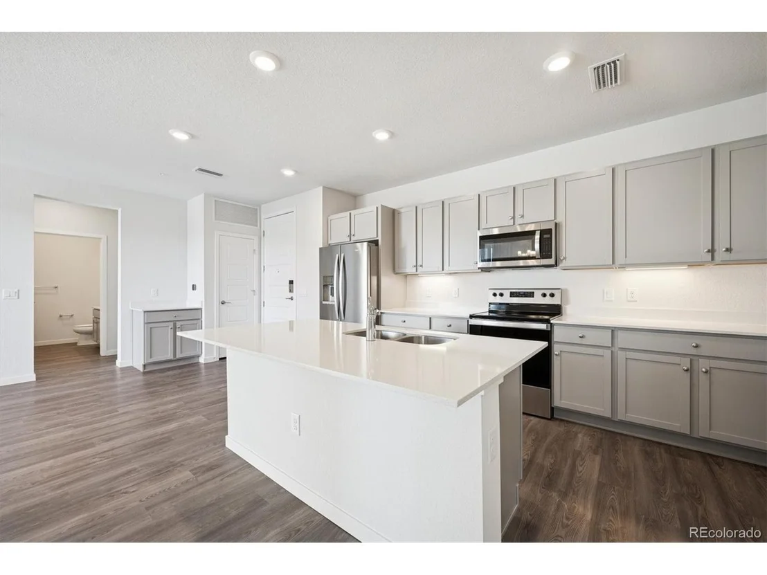 Photo of Unit 309 at 485 Interlocken Blvd