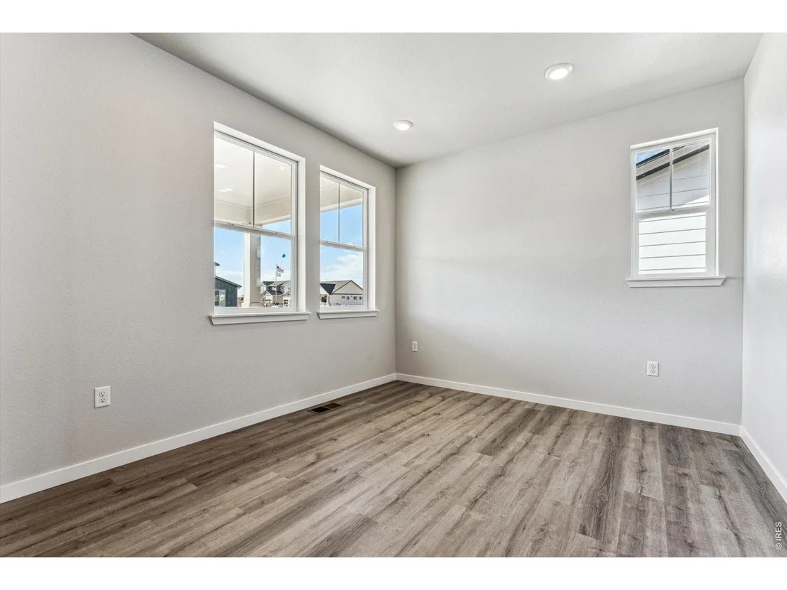 Photo of 814 Kettlepond Way