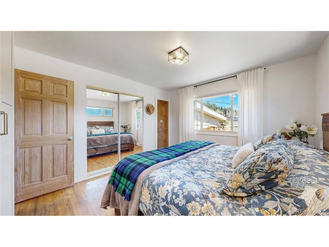 Photo of 27976 Lupine Dr