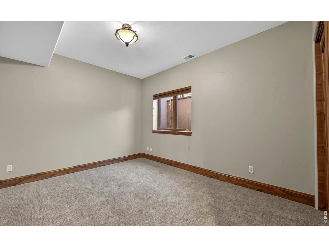 Photo of 2102 Shoreside Dr