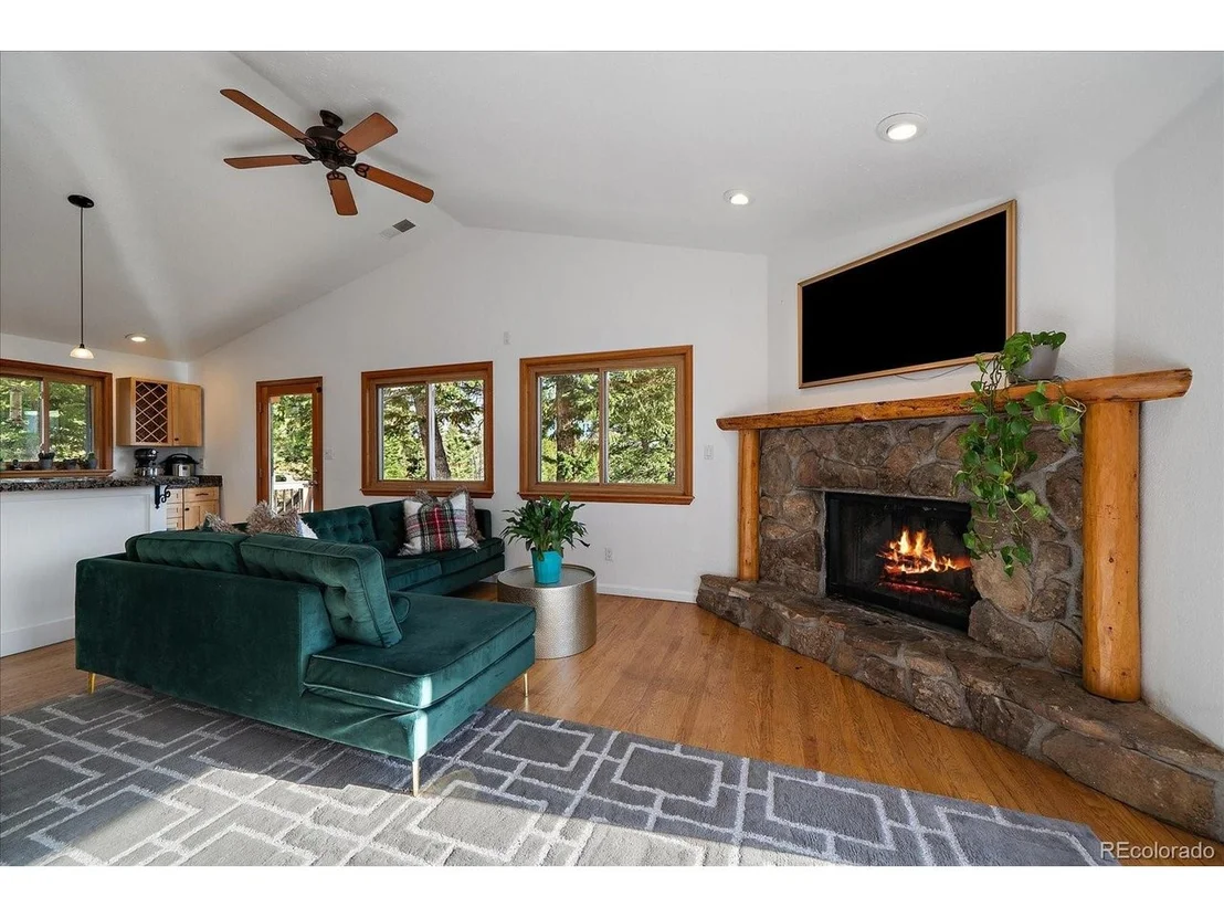 Photo of 26792 Hilltop Rd