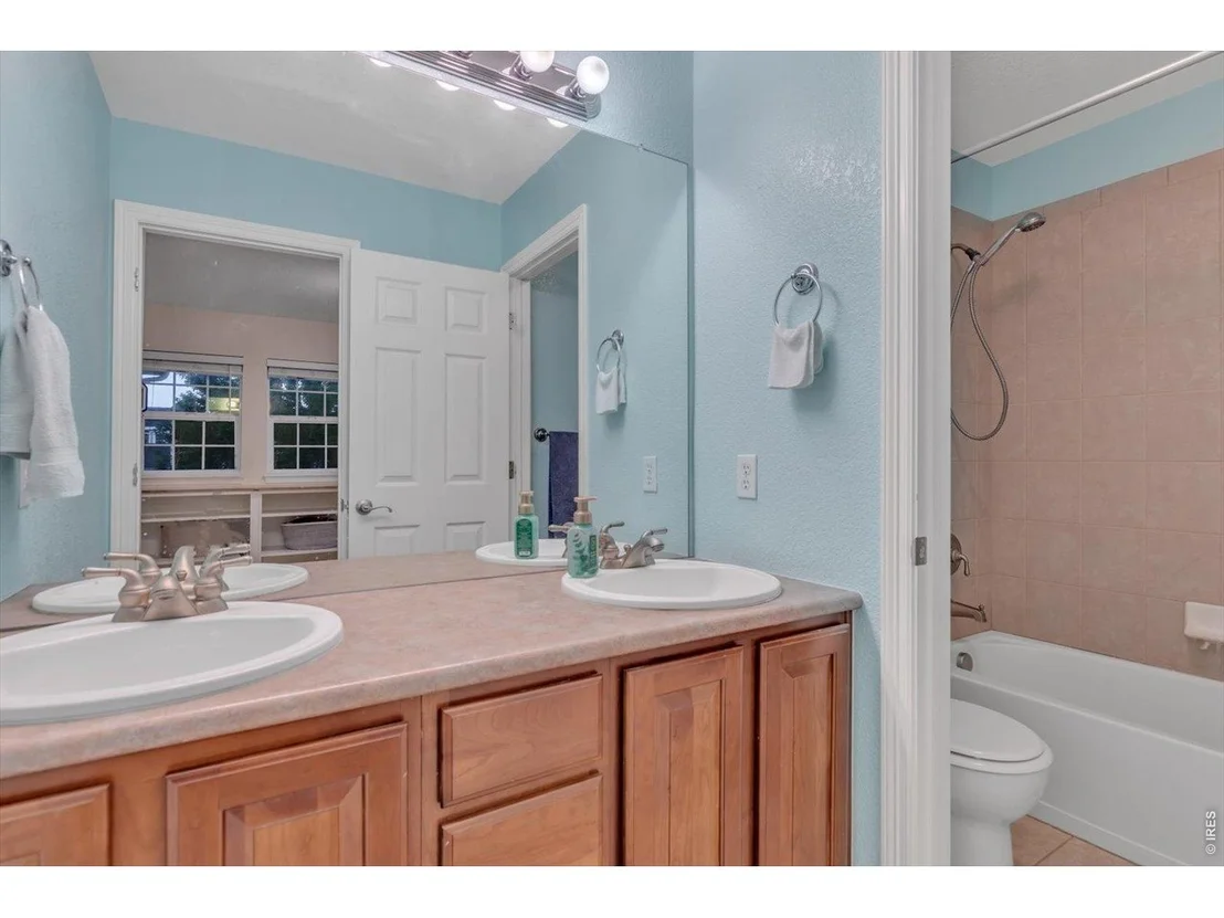 Photo of 4786 Rabbit Mountain Rd