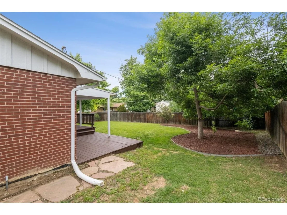 Photo of 1065 Hemlock Way