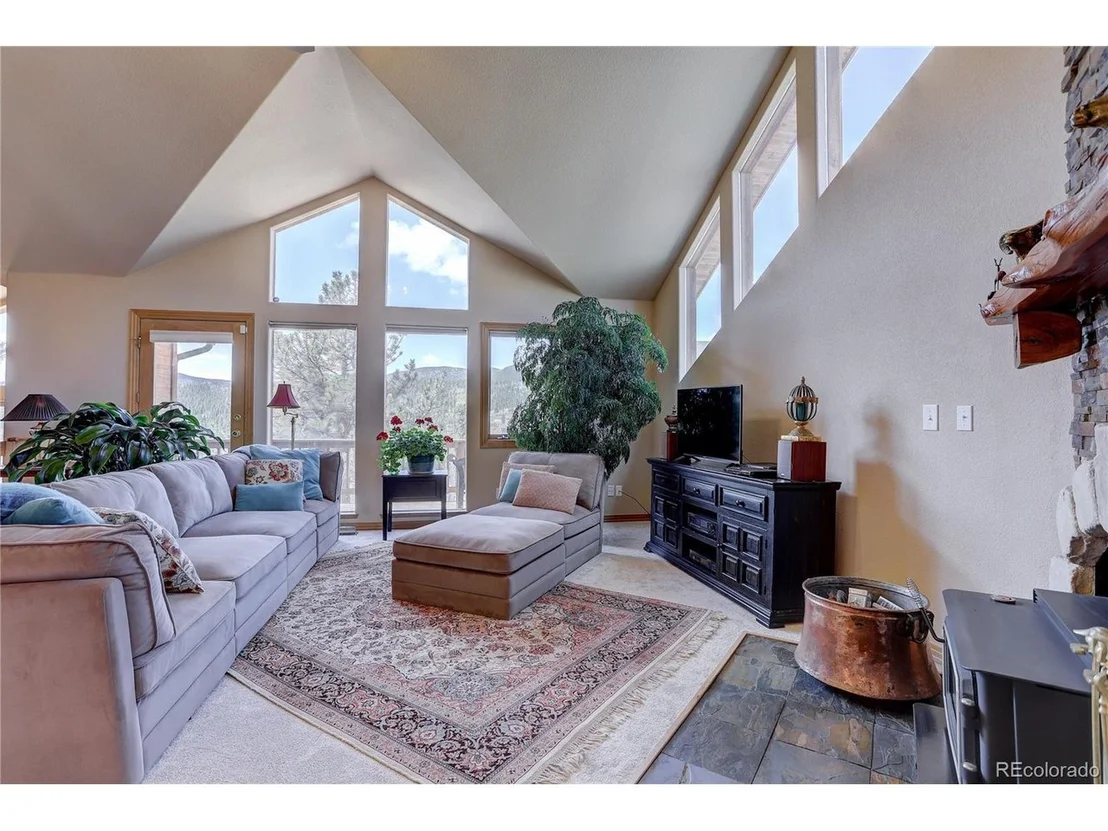 Photo of 109 Royal Ridge Dr