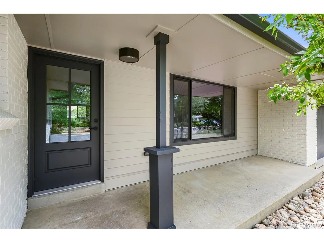 Photo of 230 Seminole Dr