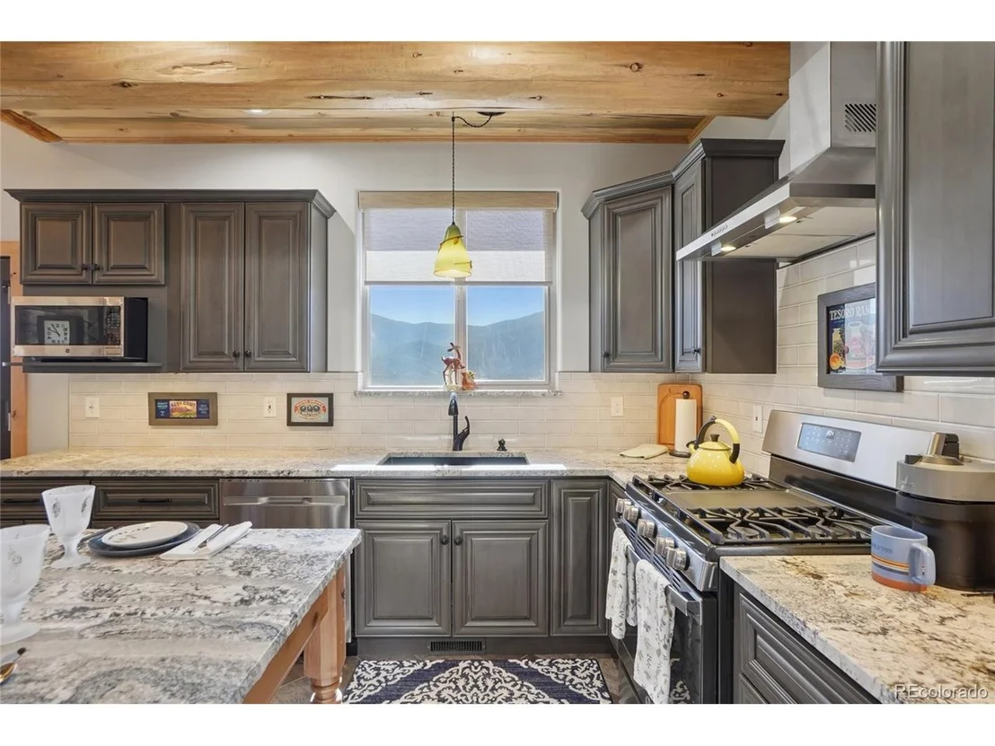 Photo of 884 Pine Hollow Road