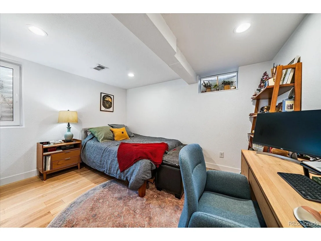 Photo of 5440 Hoyt Dr