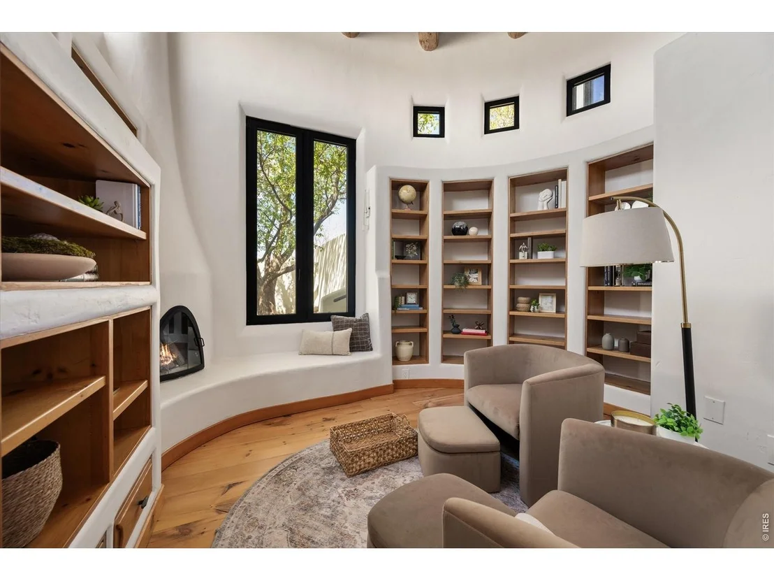 Photo of 6877 Marshall Dr