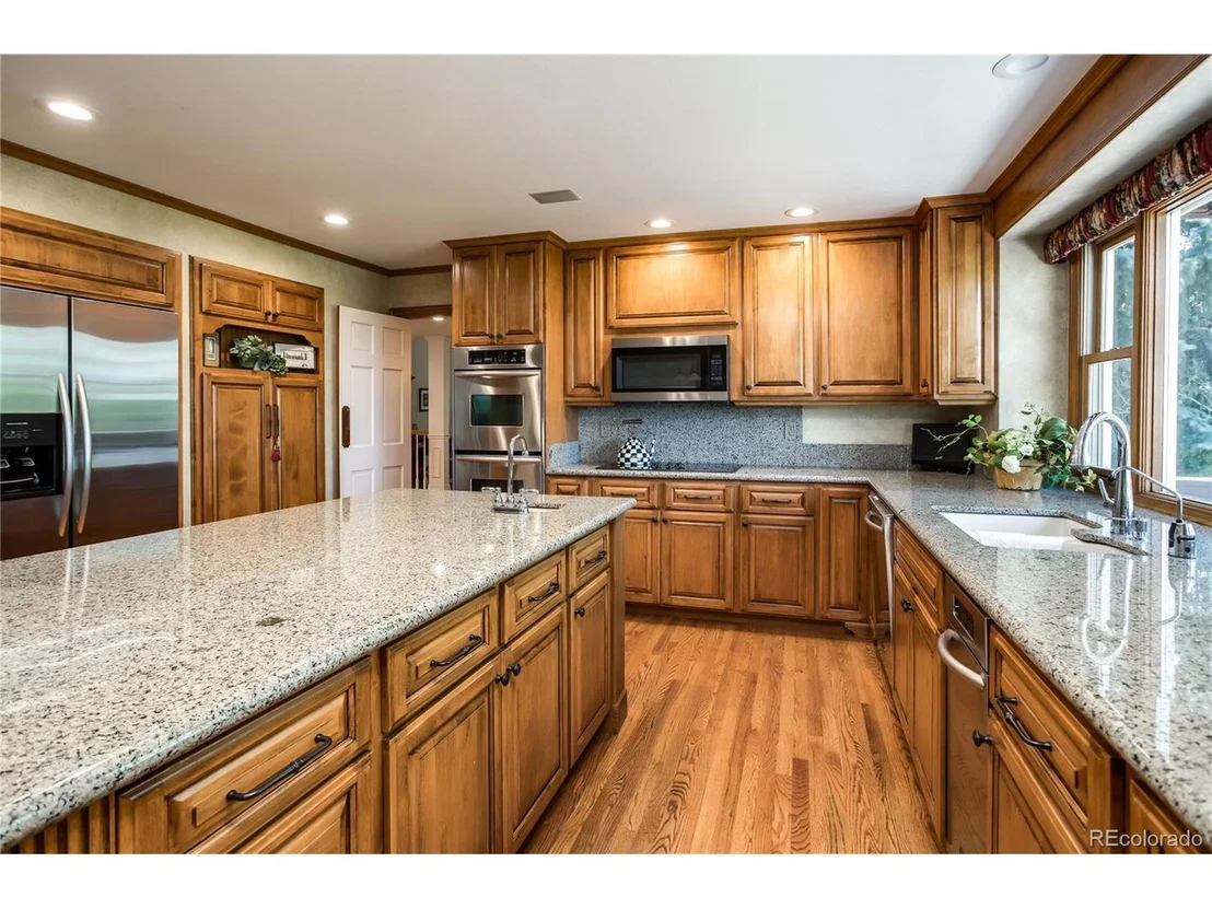 Photo of 7013 S Locust Cir