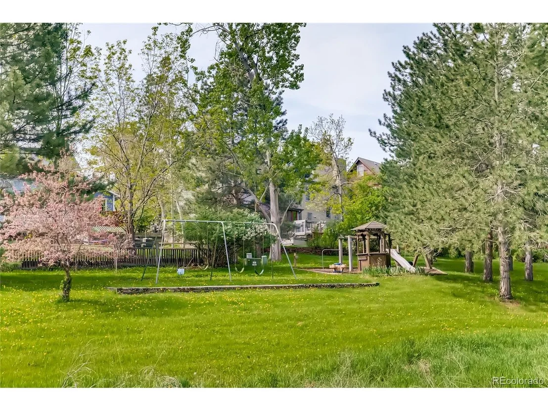Photo of 1380 Riverside Ave