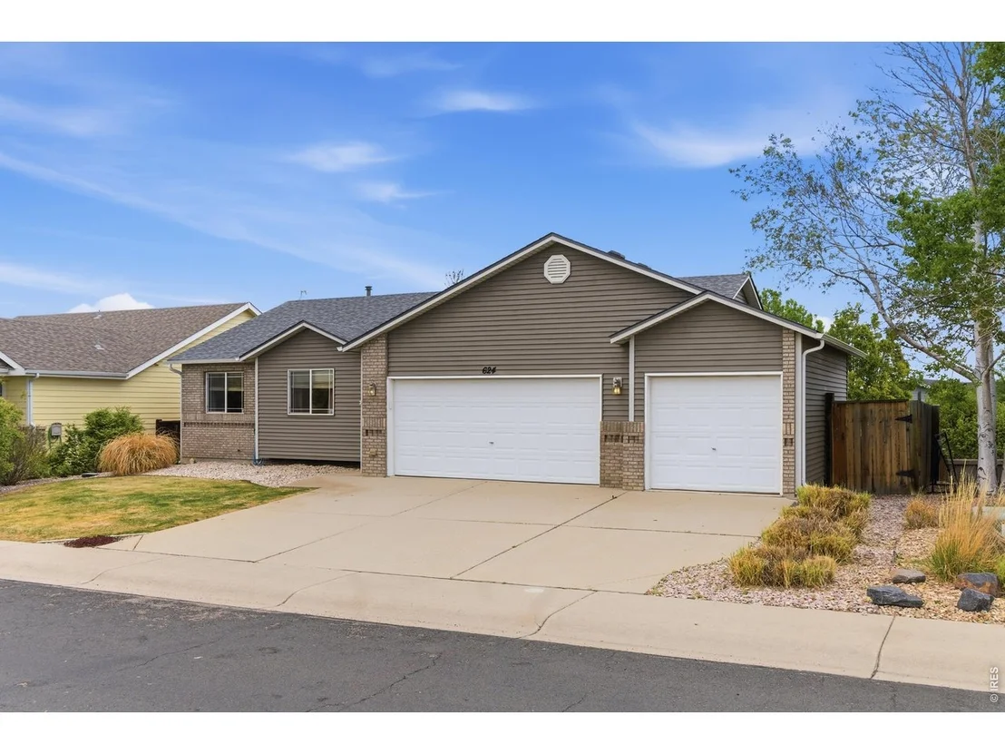 Photo of 624 Foxtail Way