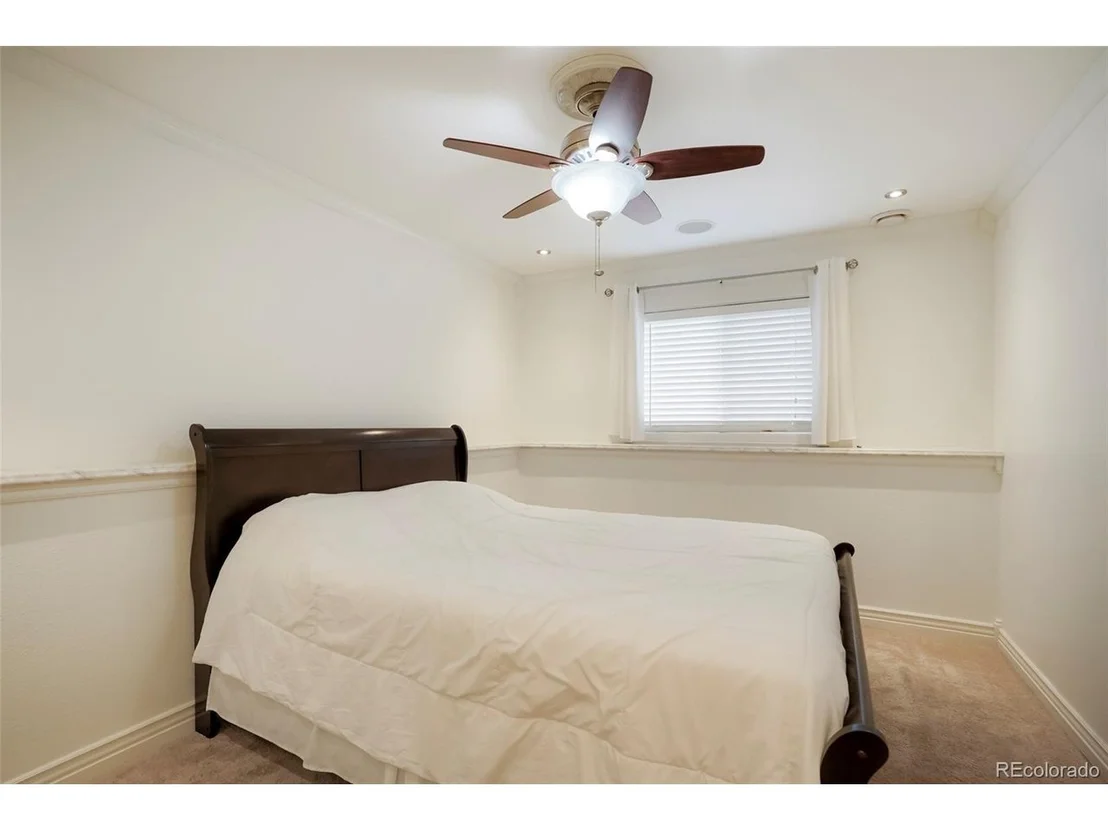 Photo of 12442 Bellaire Dr