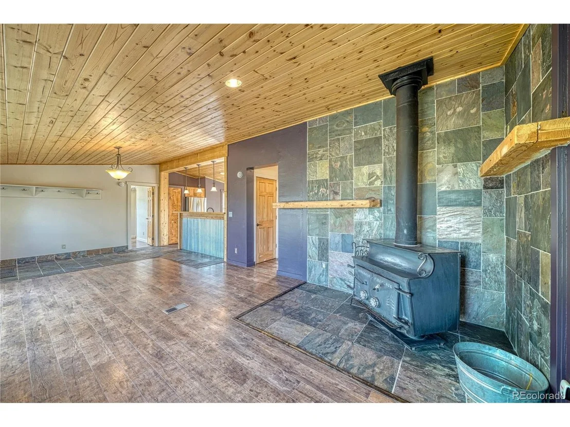 Photo of 46100 Hwy 285