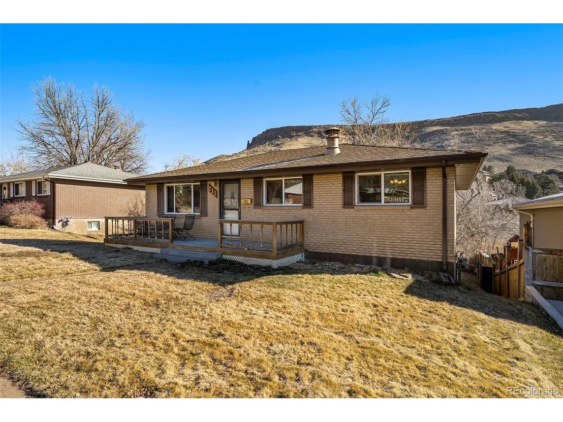 Photo of 217 Iowa Dr