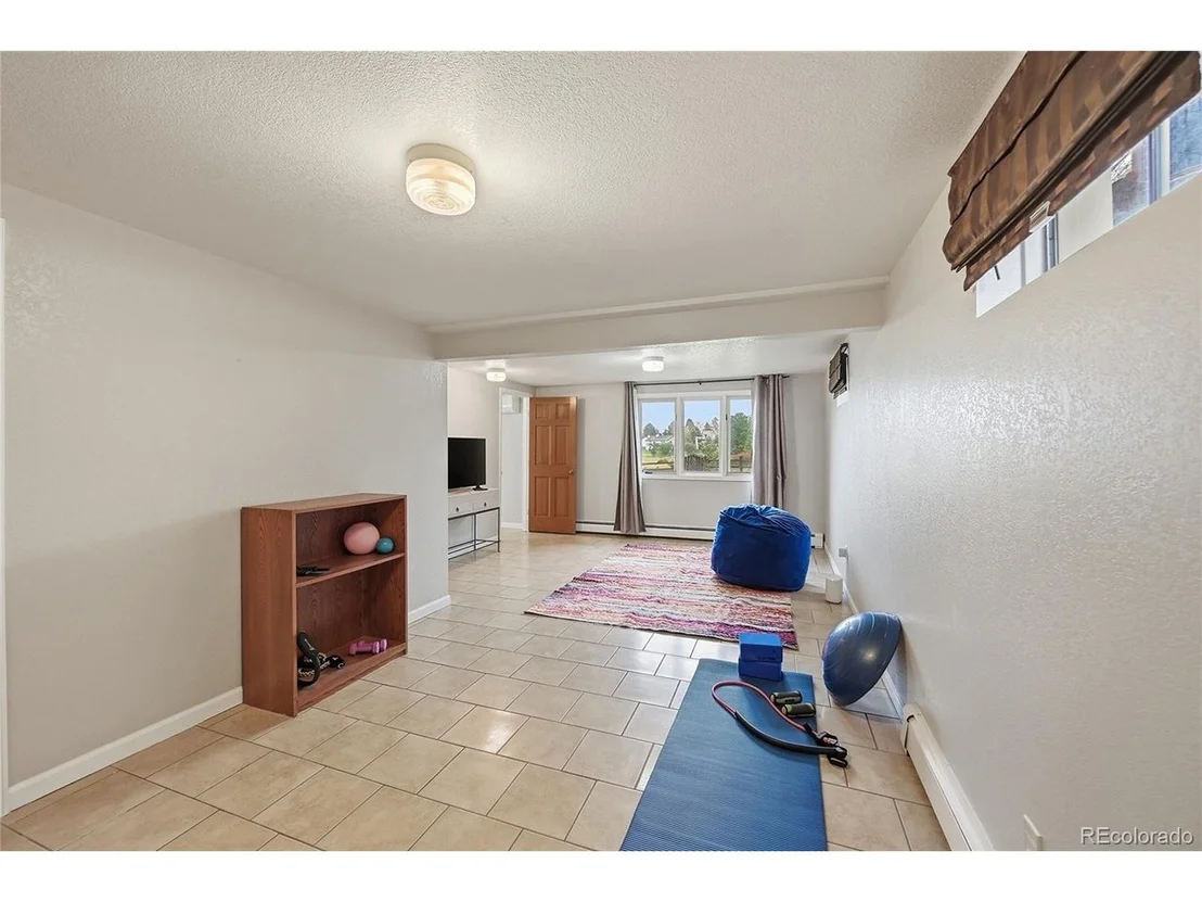 Photo of 6930 Hillpoint Pl