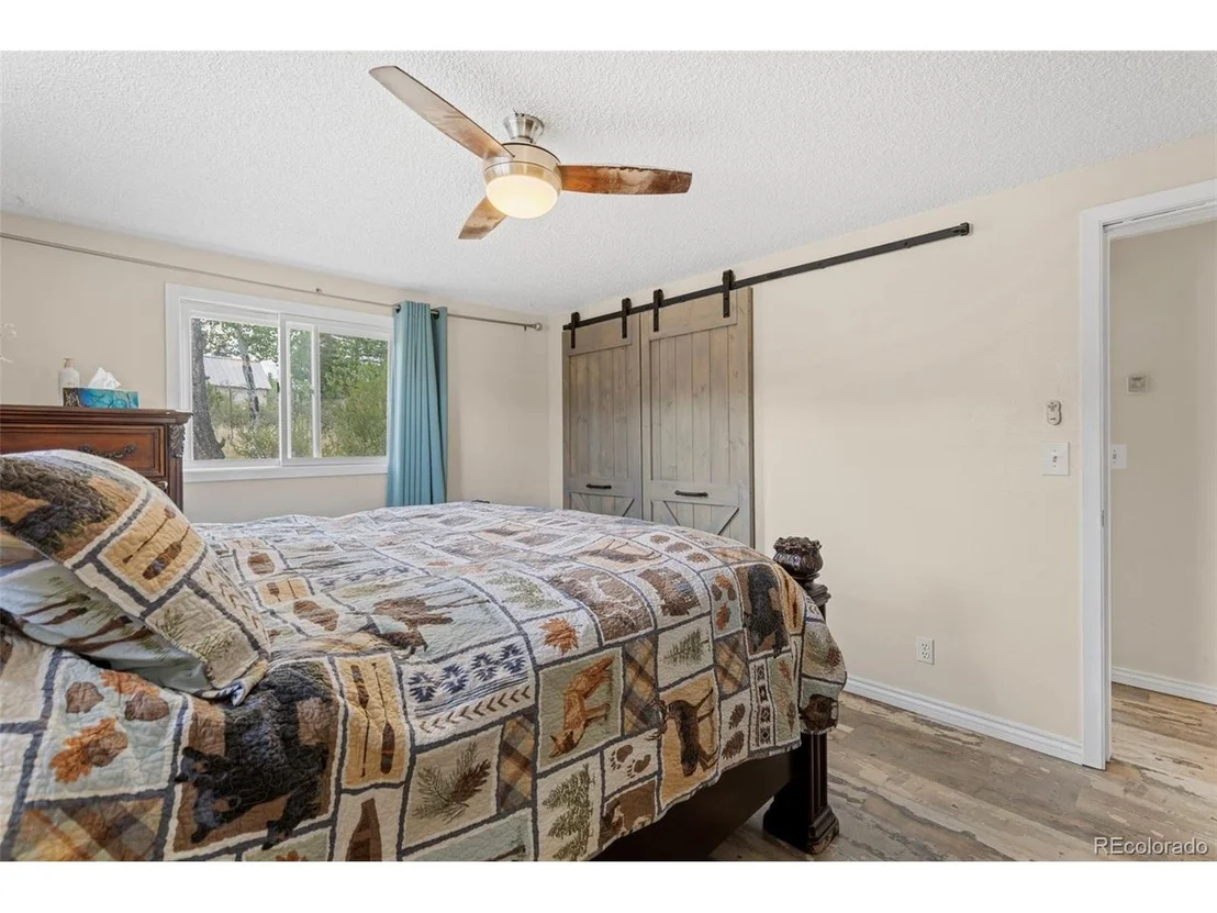Photo of 33758 Harmon Rd