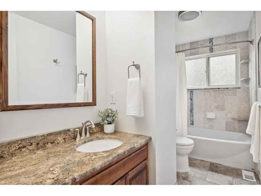 Photo of 1715 W 115th Cir