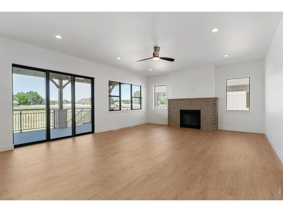 Photo of 832 Clydesdale Dr