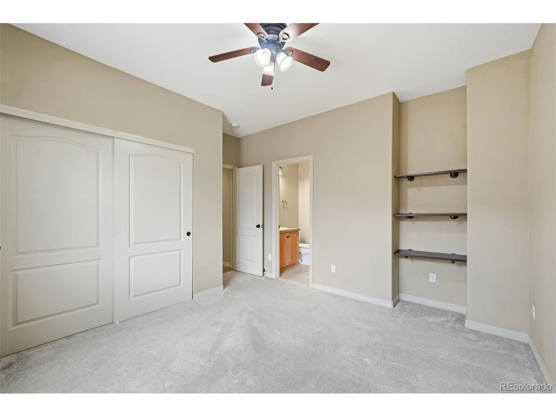 Photo of 10977 Glengate Cir