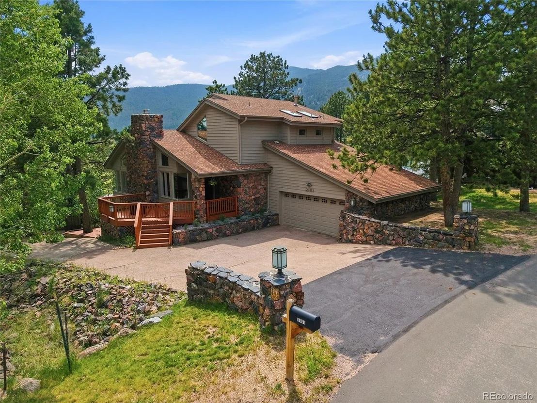 Photo of 2161 Torrey Pine Dr
