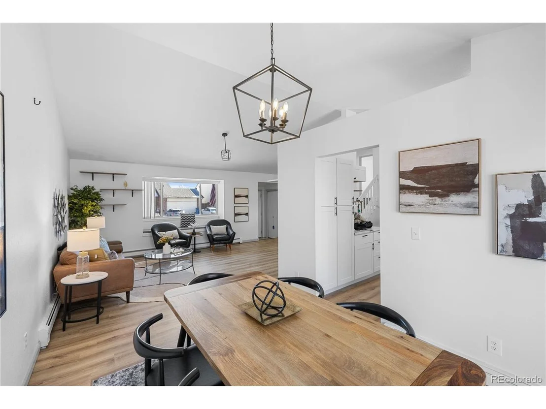 Photo of 453 N 9th Pl