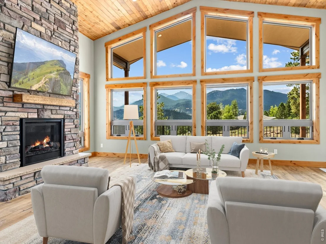 Photo of 659 Peak View Dr