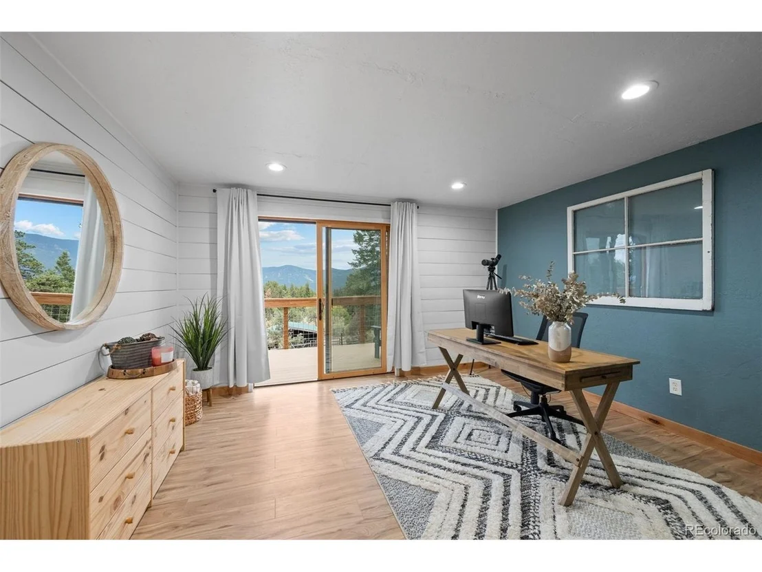 Photo of 150 Summit Dr