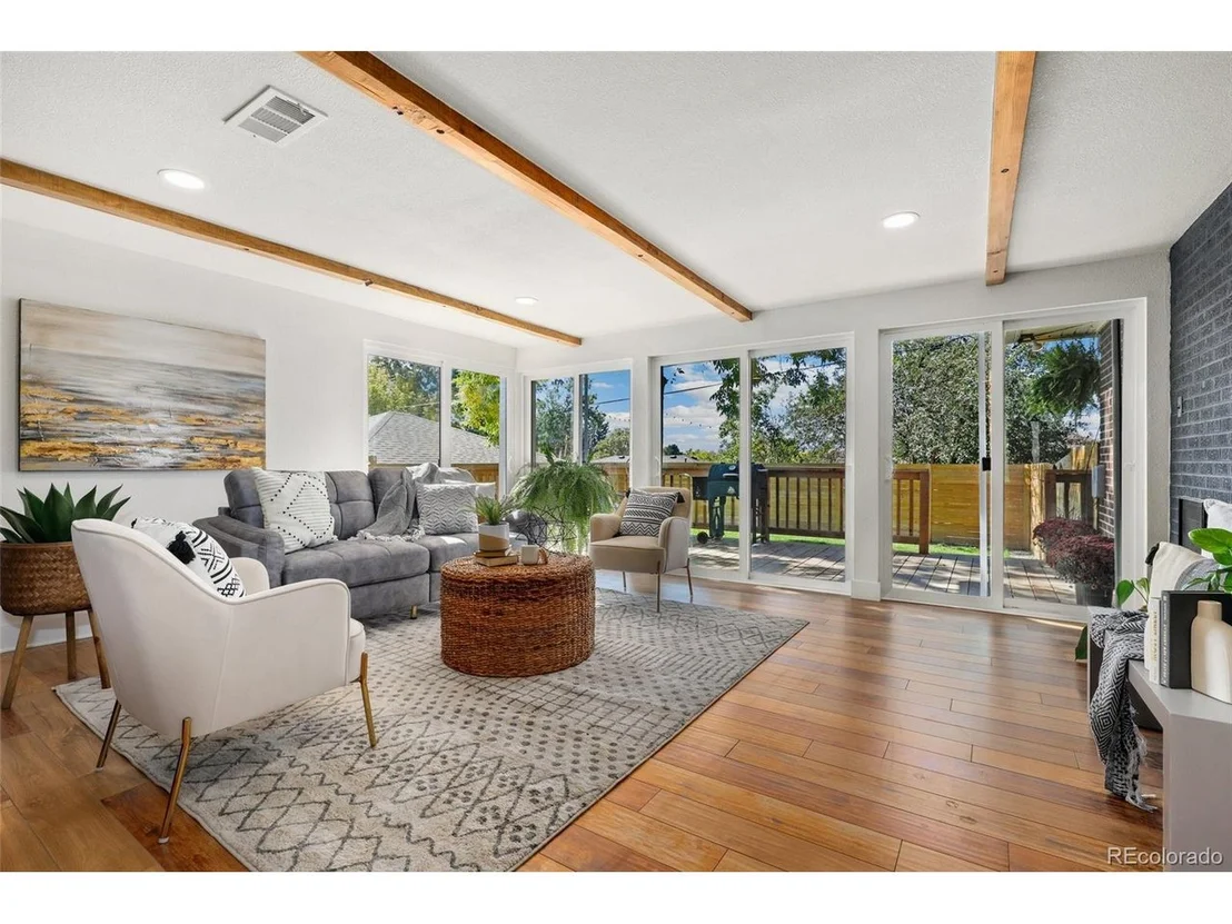 Photo of 4895 Depew St