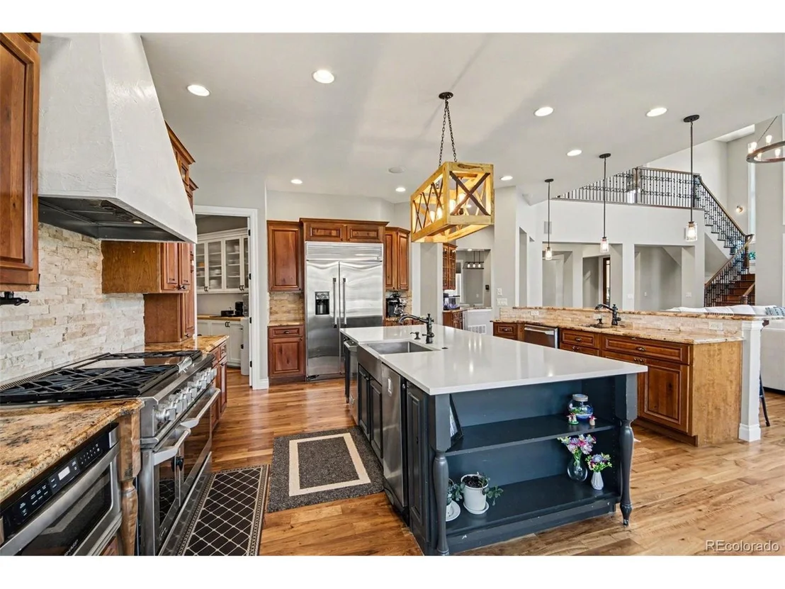 Photo of 15501 Fairway Dr