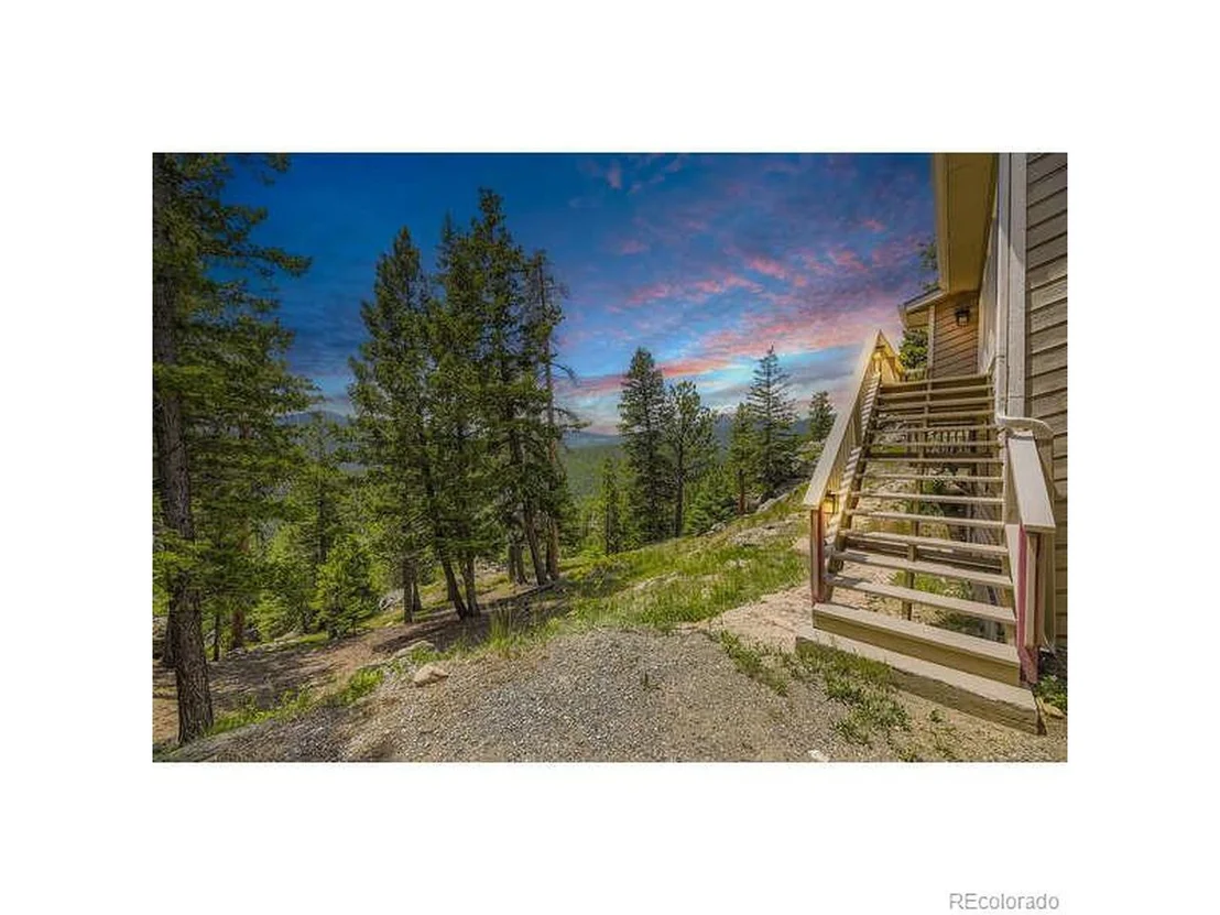 Photo of 1460 Aspen Dr