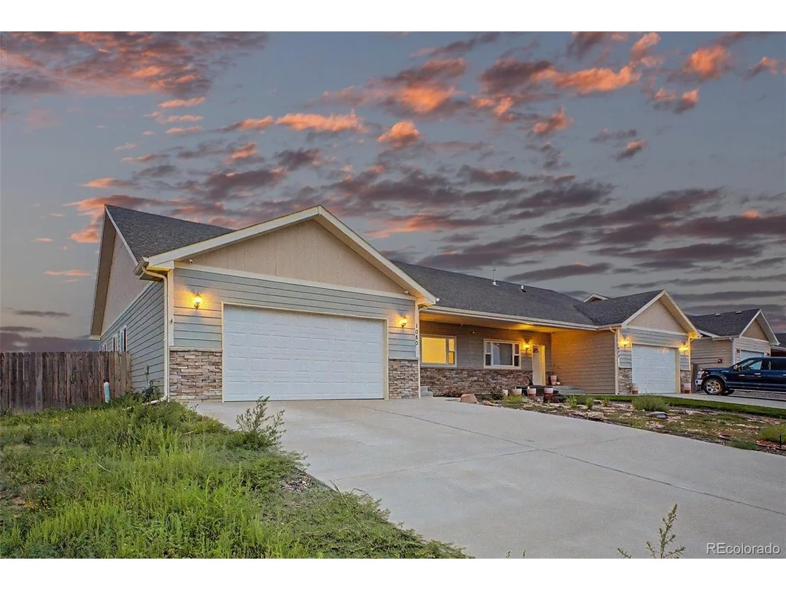 Photo of 1080 Viewridge Rd