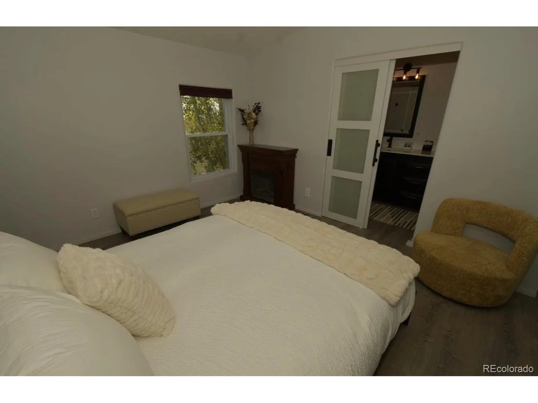 Photo of 27378 Red Cloud Ave