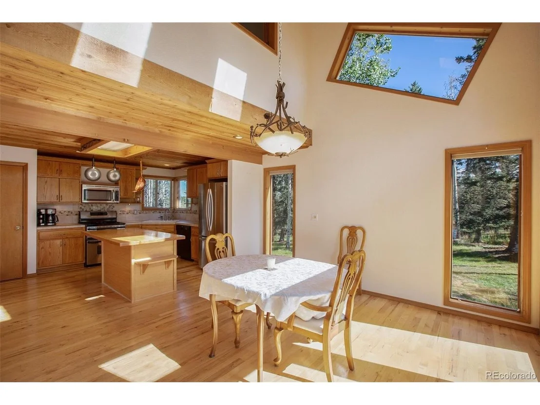 Photo of 635 Ridge Dr
