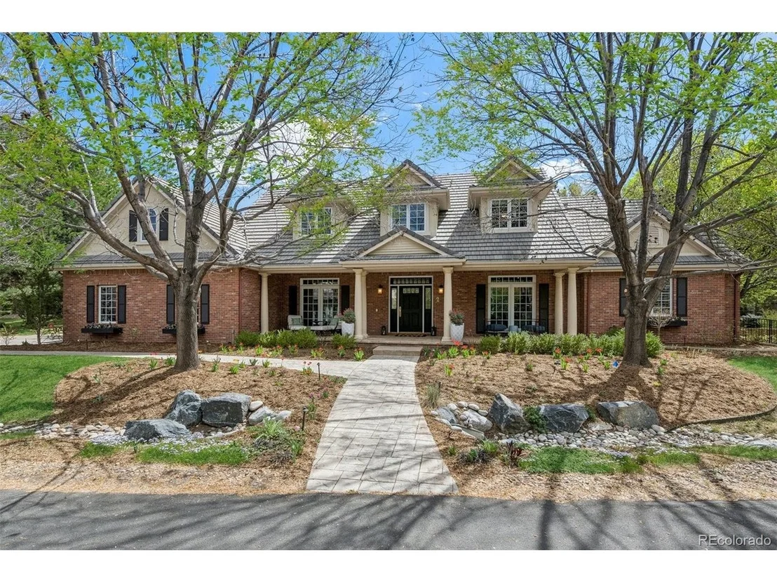 Photo of 2 Foxtail Cir