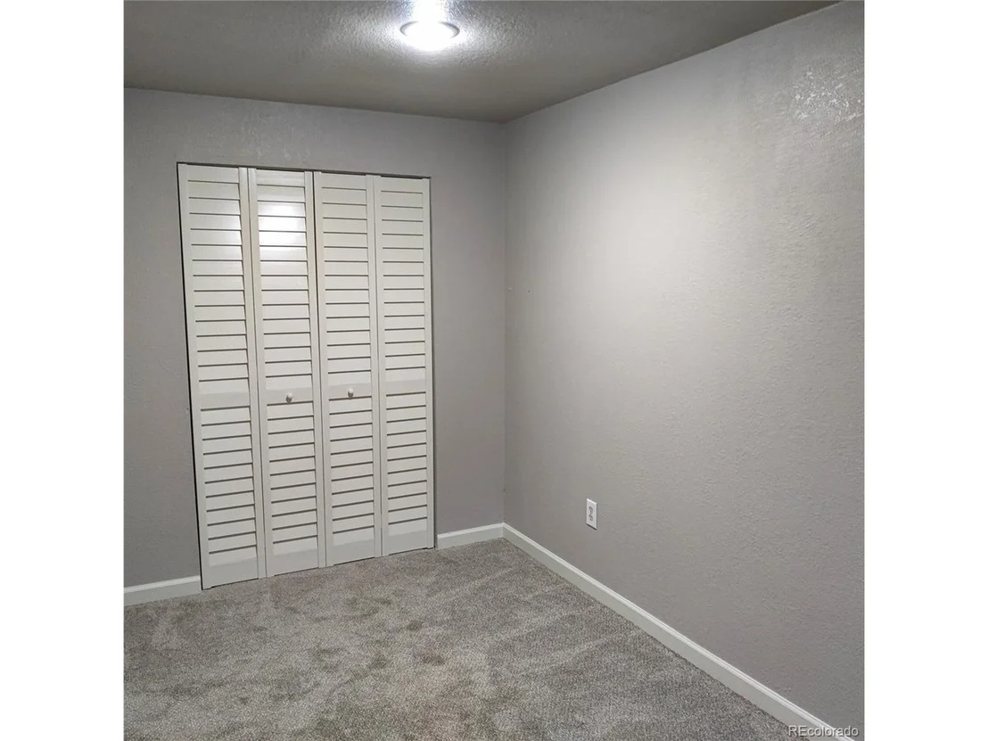 Photo of 12043 Ivanhoe Cir