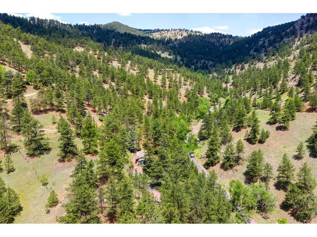 Photo of 1155 Wagonwheel Gap Rd