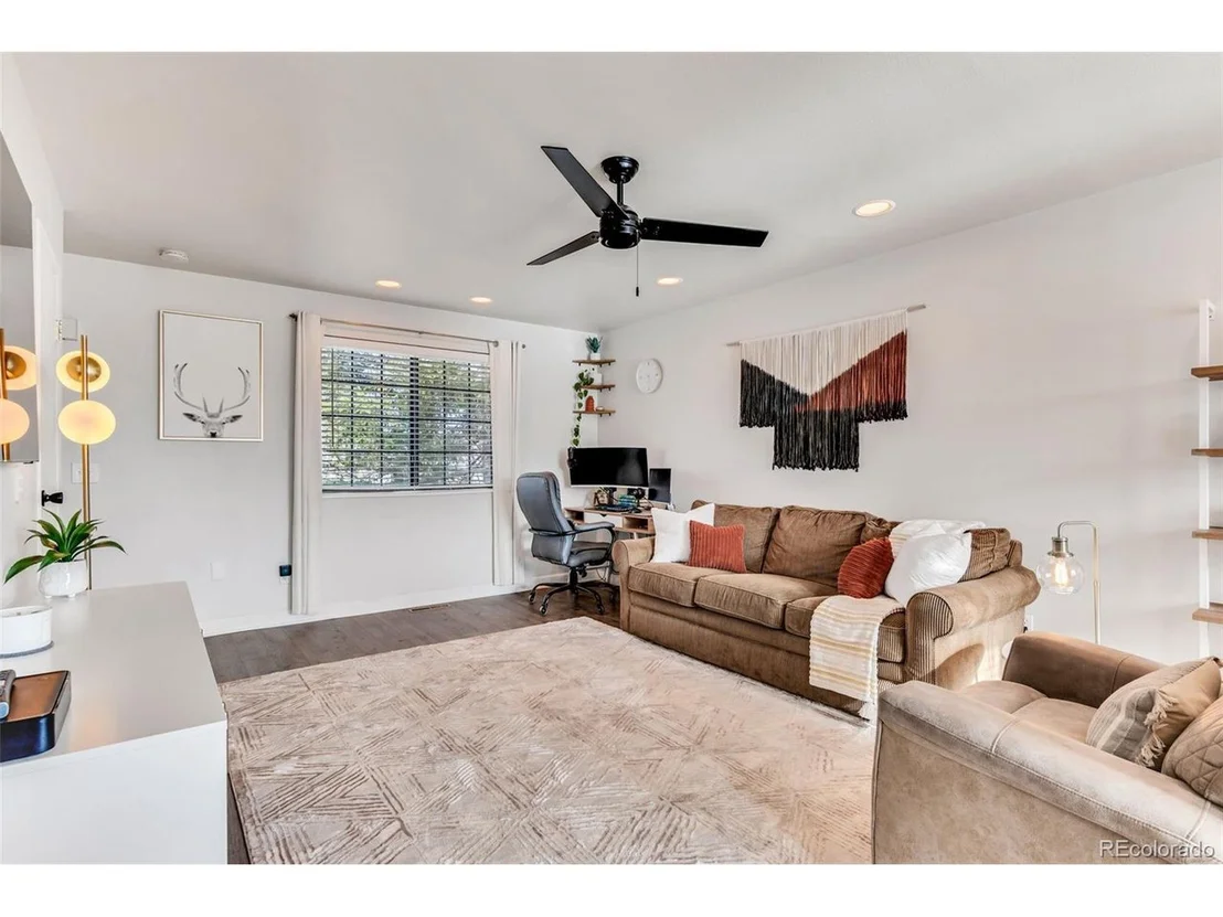 Photo of 10451 Independence Cir
